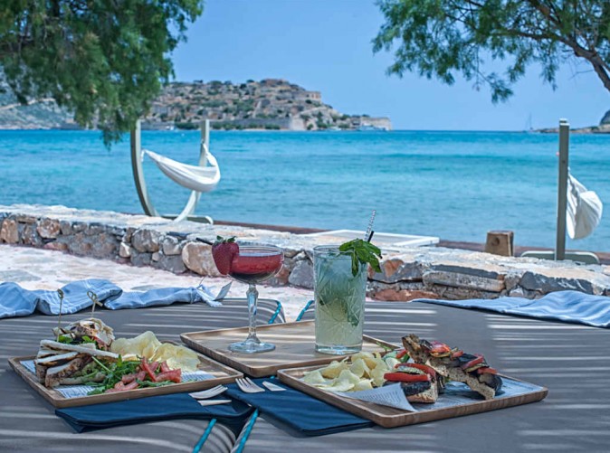 027_Domes of Elounda - Kreta - Schoene Aussichten Touristik - Breeze All Day Lounge 2